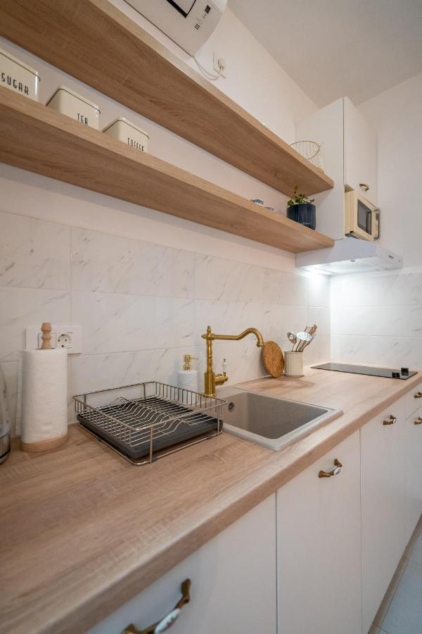 Starry Night Studio Apartment Rijeka Eksteriør billede