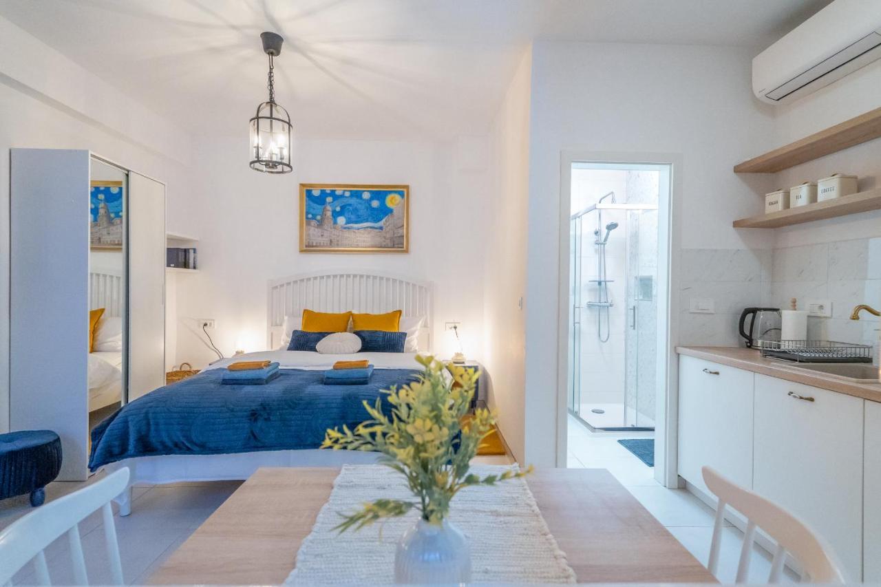 Starry Night Studio Apartment Rijeka Eksteriør billede