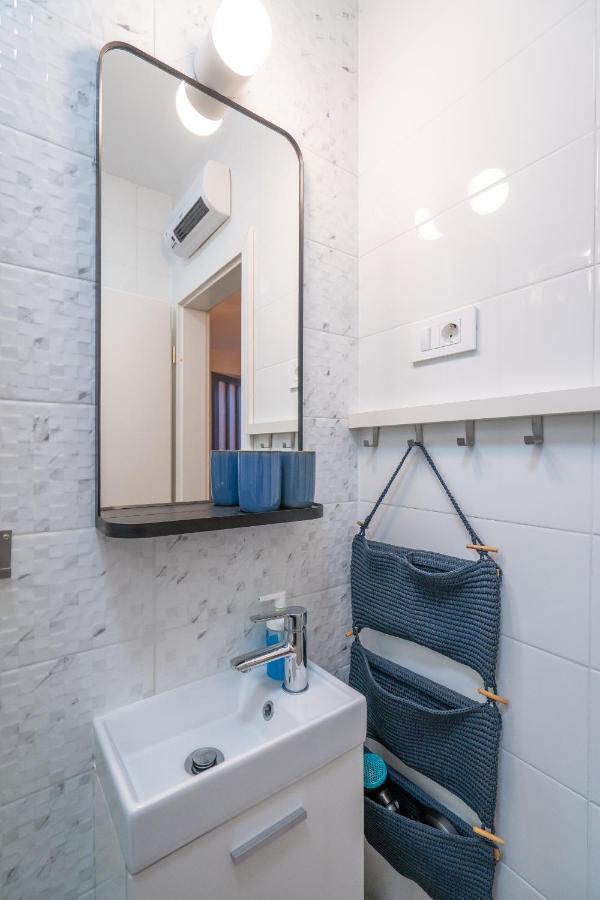 Starry Night Studio Apartment Rijeka Eksteriør billede