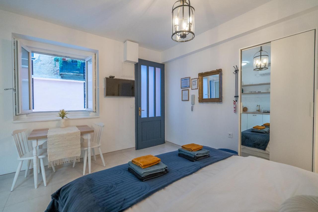Starry Night Studio Apartment Rijeka Eksteriør billede
